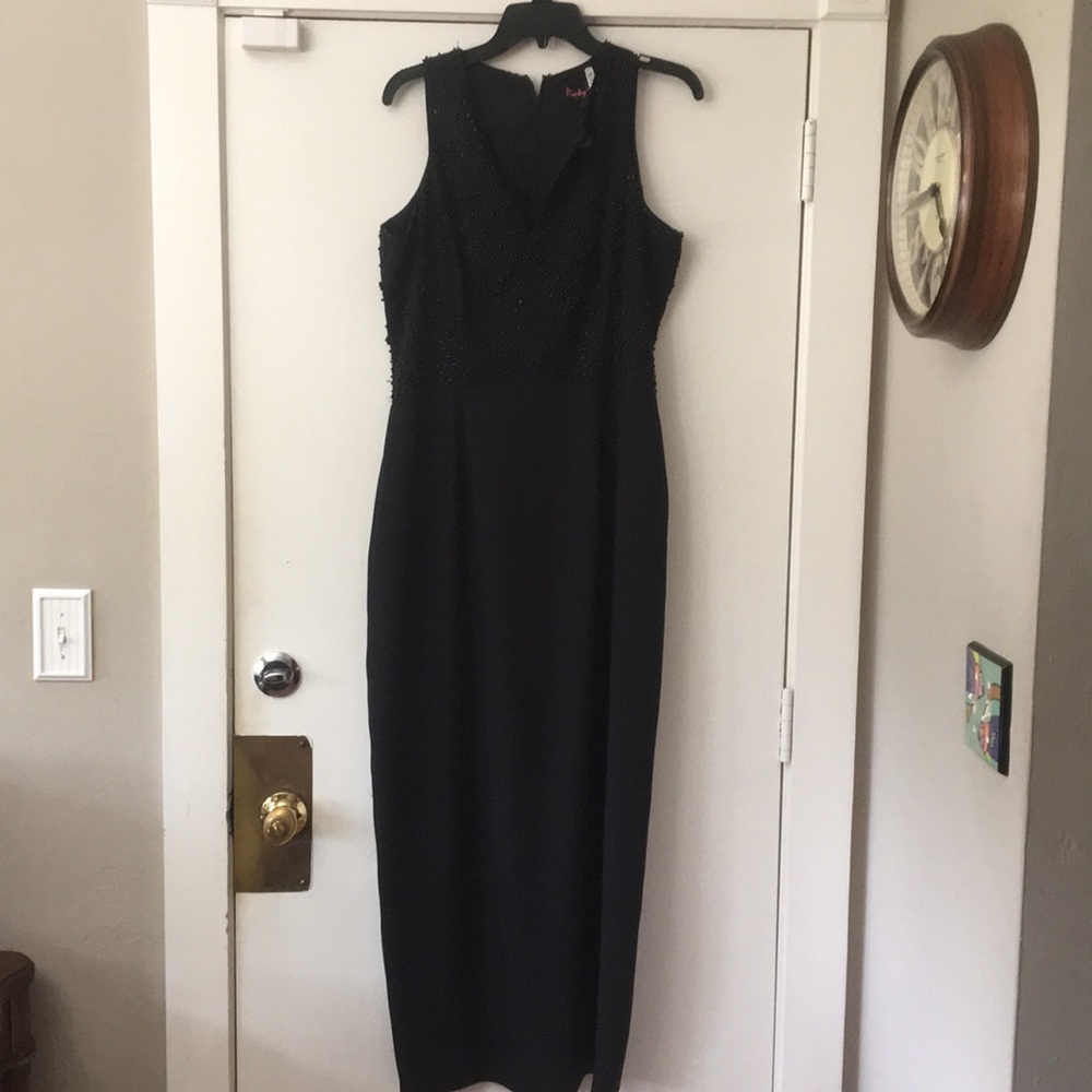 Maxi elegant black dress
